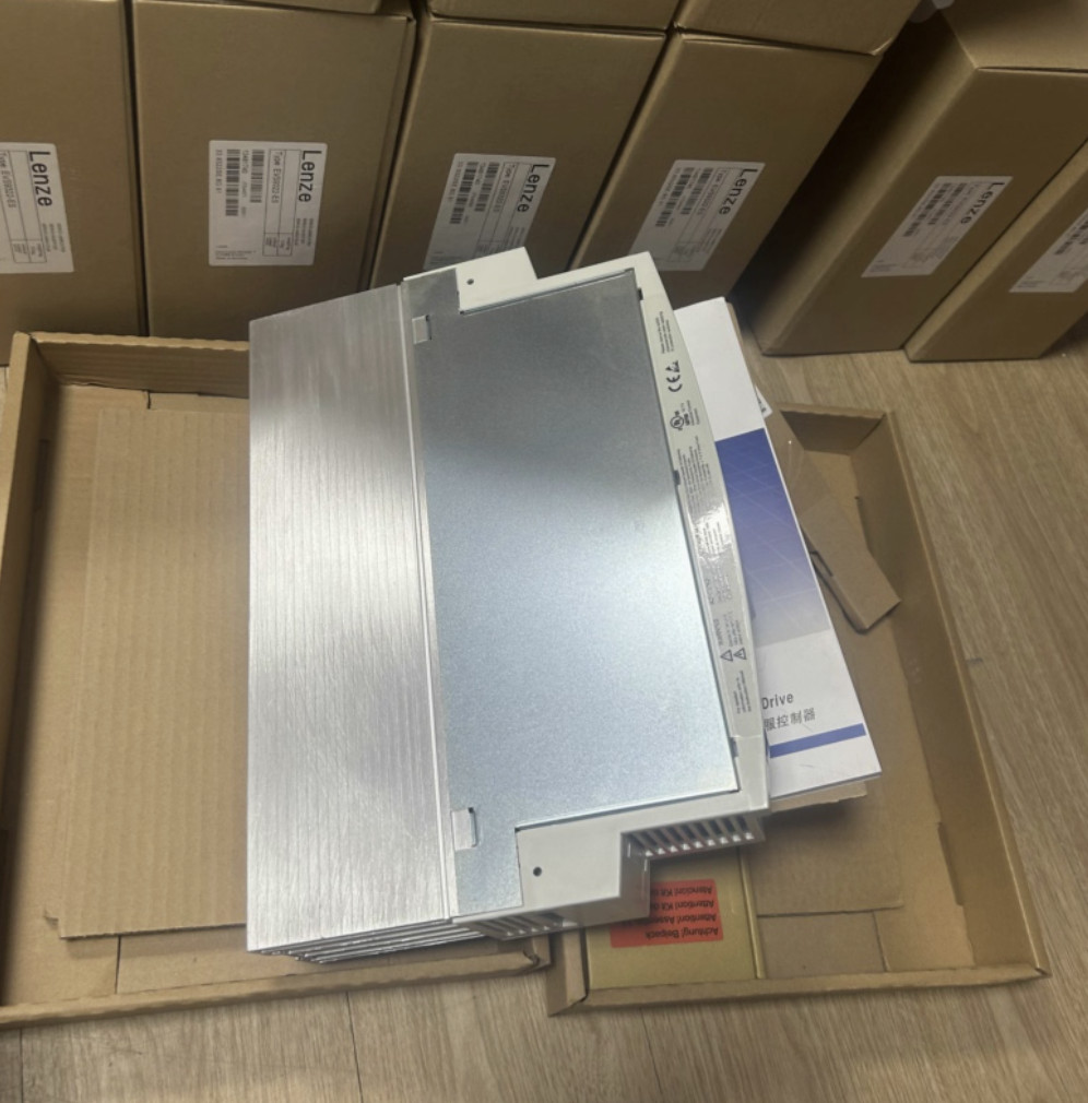 E82EV223K4B201 NEW LENZE E82EV223_4B201 Inverter 8200 vector 22.0kW