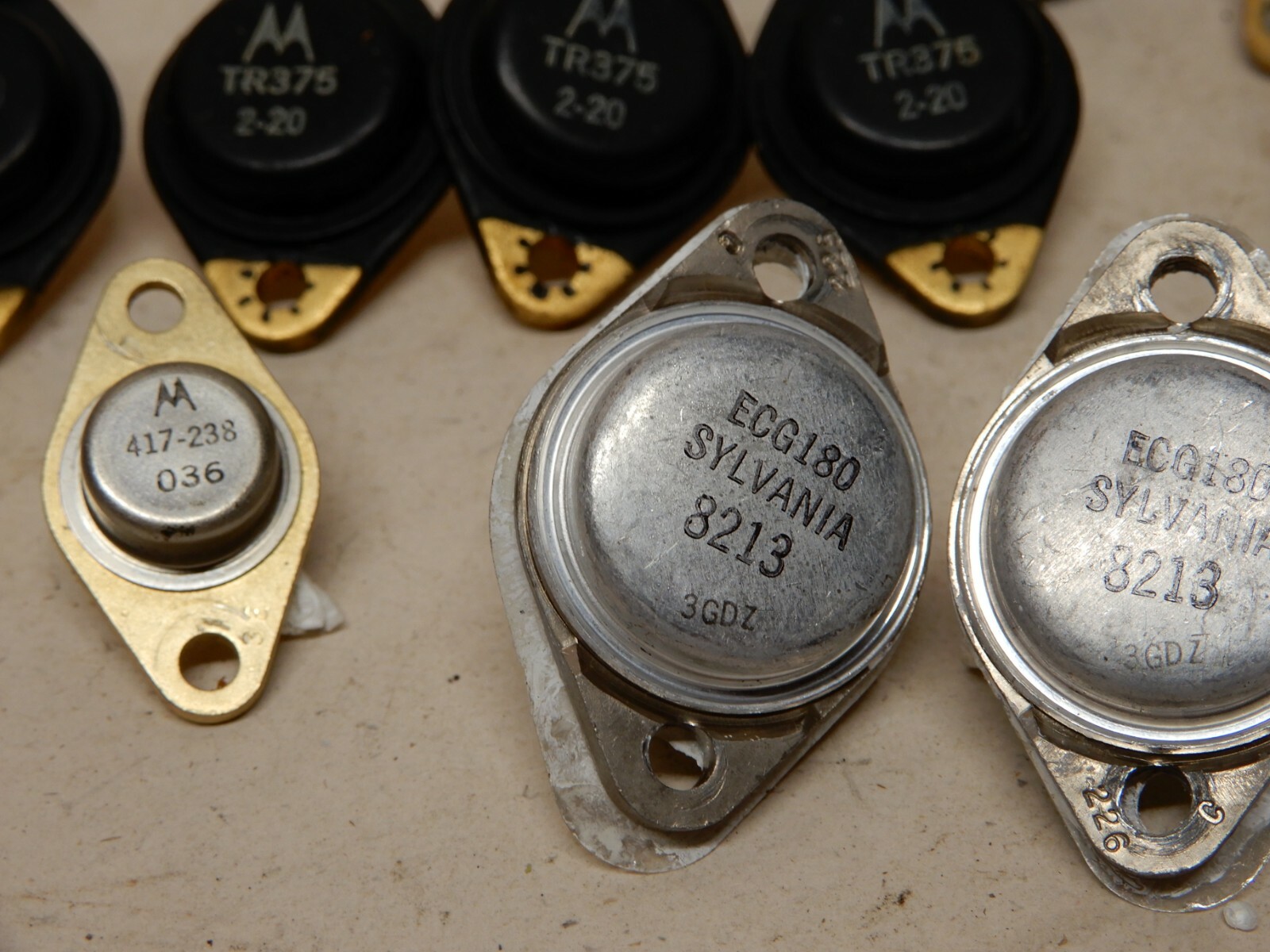 Large Lot of Various Transistors TR375 ECG180 and More Total 17