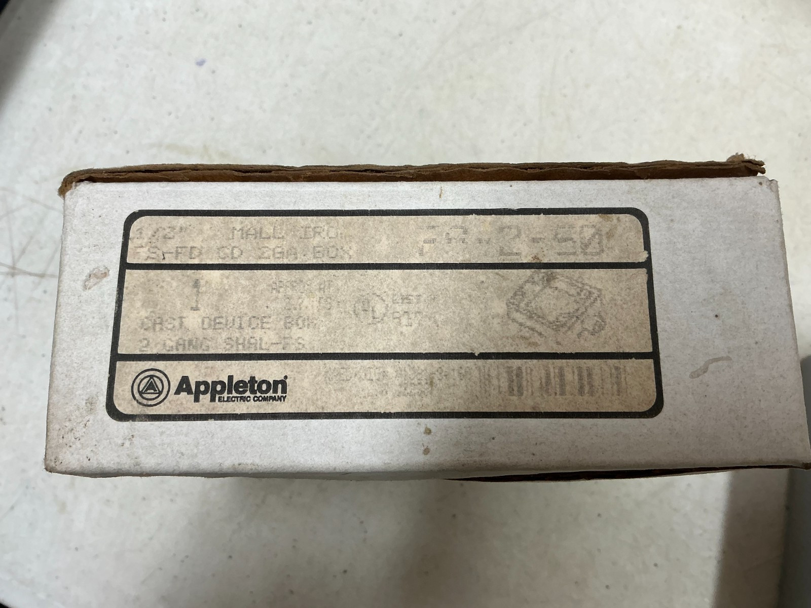 *FREE SHIPPING* FS-2-50 Malleable Iron Two-Gang Device Outlet Box 1/2″ HUB