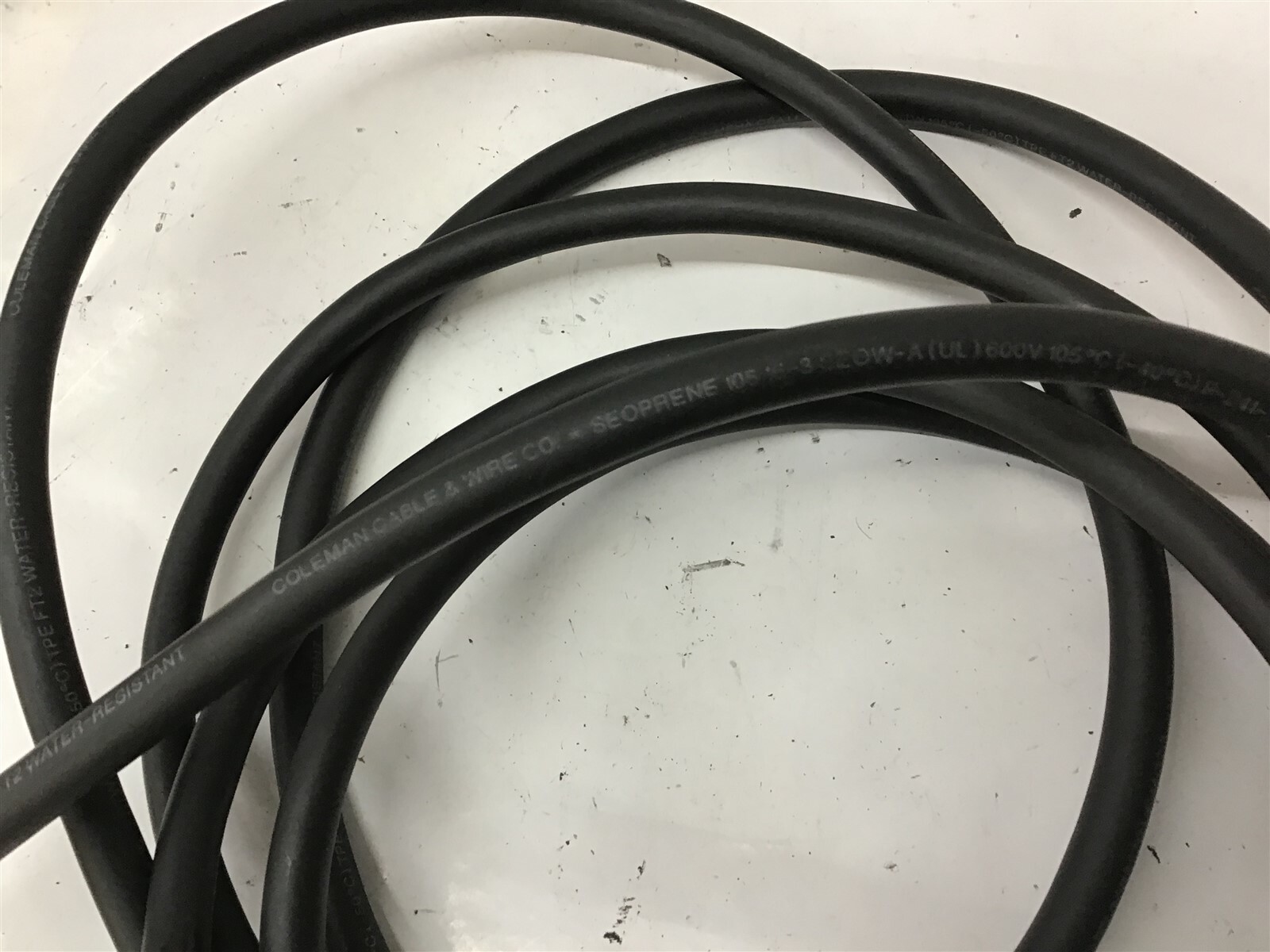 Hubbell and Arrow Hart 20A 125V W/ 12′ Of Coleman Seoprene 105-16-3 Cable