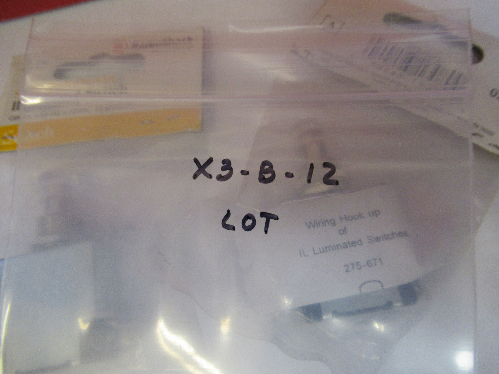 LOT RADIO SHACK SPST SWITCHES AS PICTURED X3-B-12