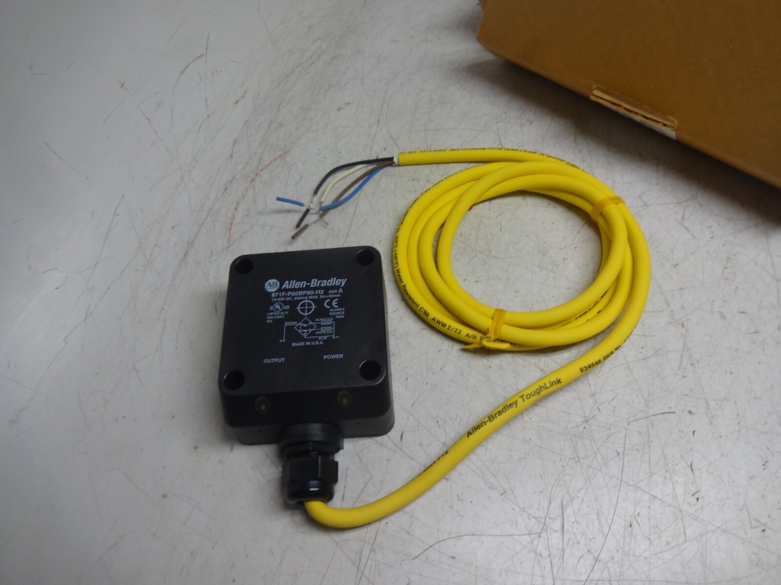 New Allen Bradley Flat-Pack 80×80 Proximity Sensor 871F-P50BP80-H2 Series A
