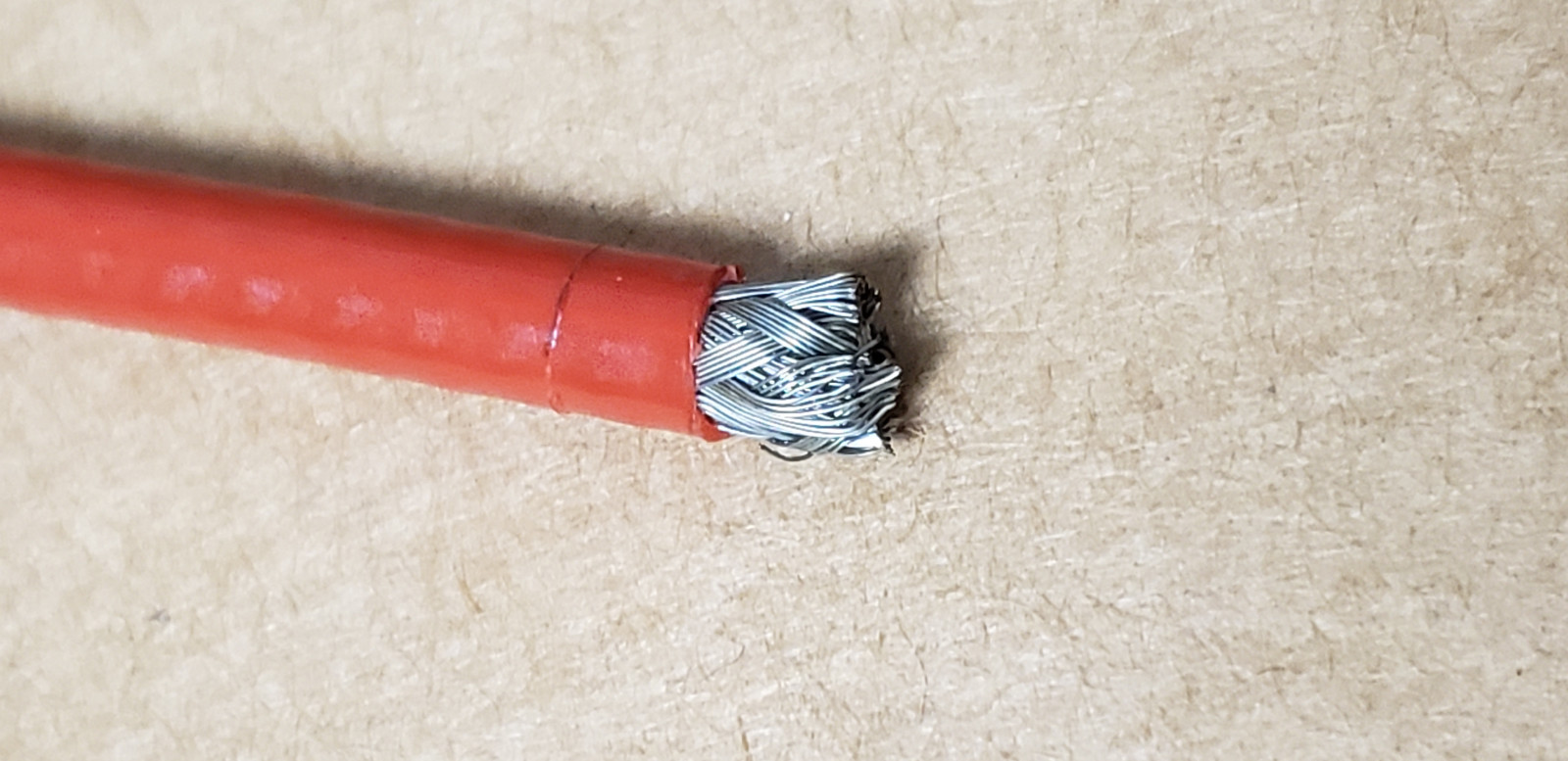 BERK-TEK E73133, 20 AWG TYPE CL2P RED WIRE (25FT)