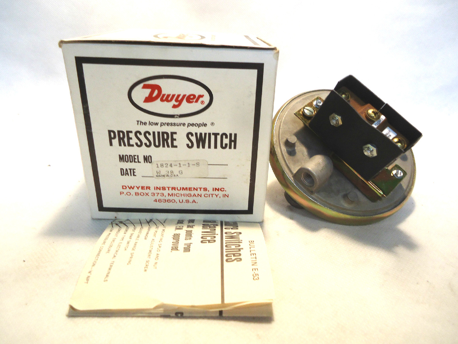 NEW IN BOX DWYER 1824-1-1-S PRESSURE SWITCH