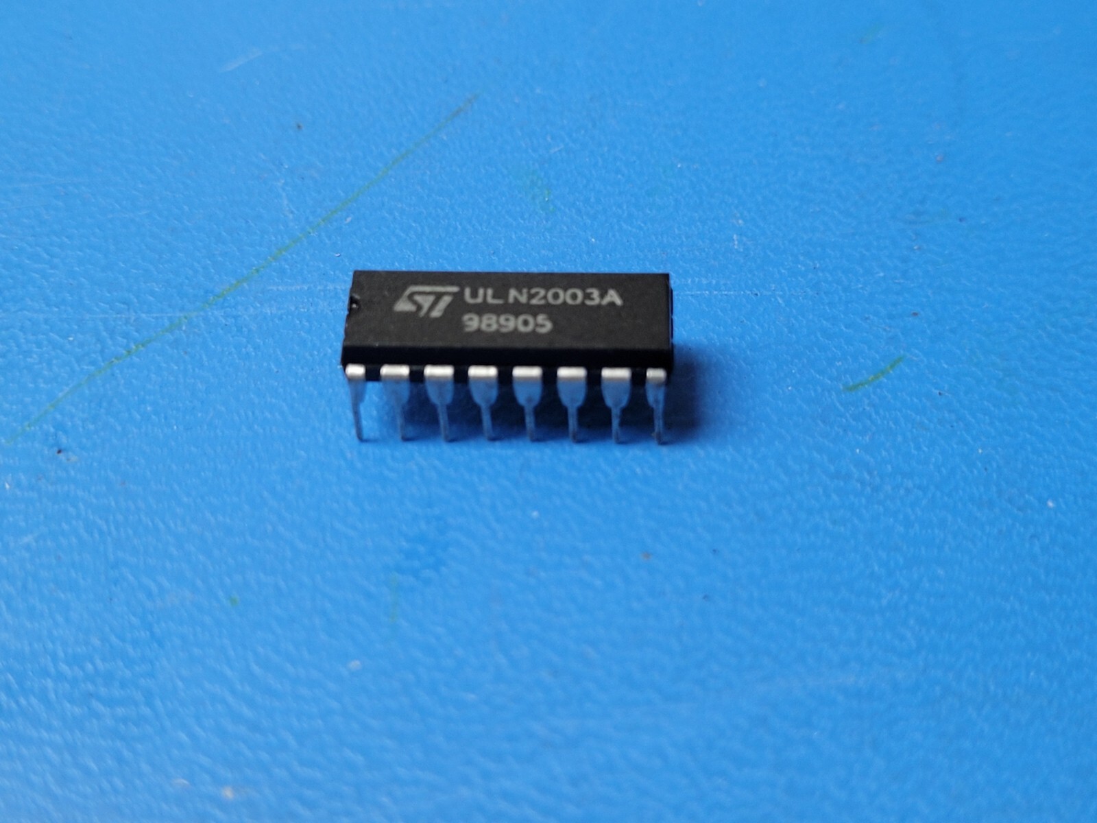 (5 PCS) ULN2003A STMICRO Power Switch/Driver 1:1 Darlington 500mA 16-DIP
