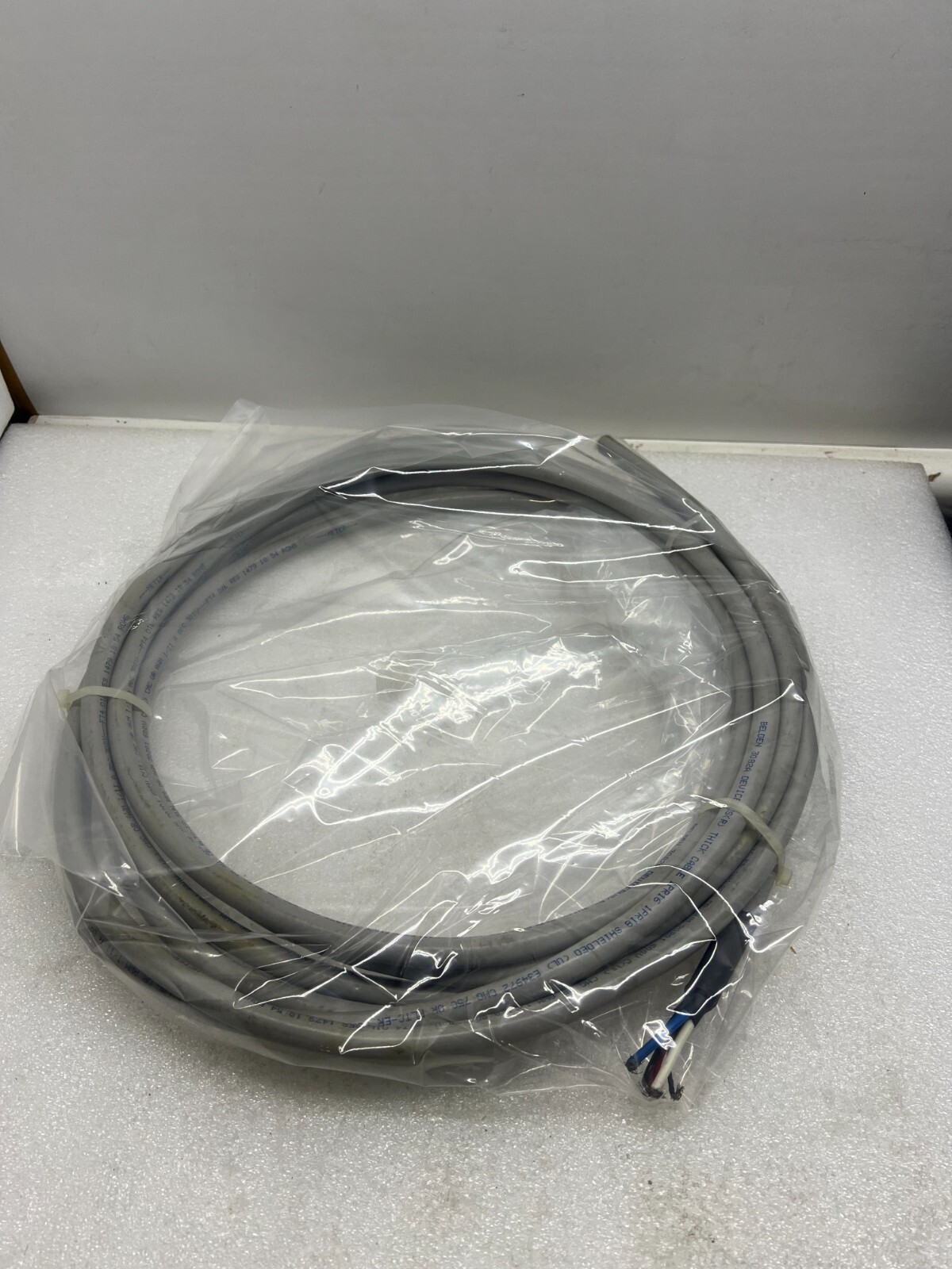 20ft BELDEN 3082A 15/1P + 18/1P Multi-Conductor DeviceBus Cable