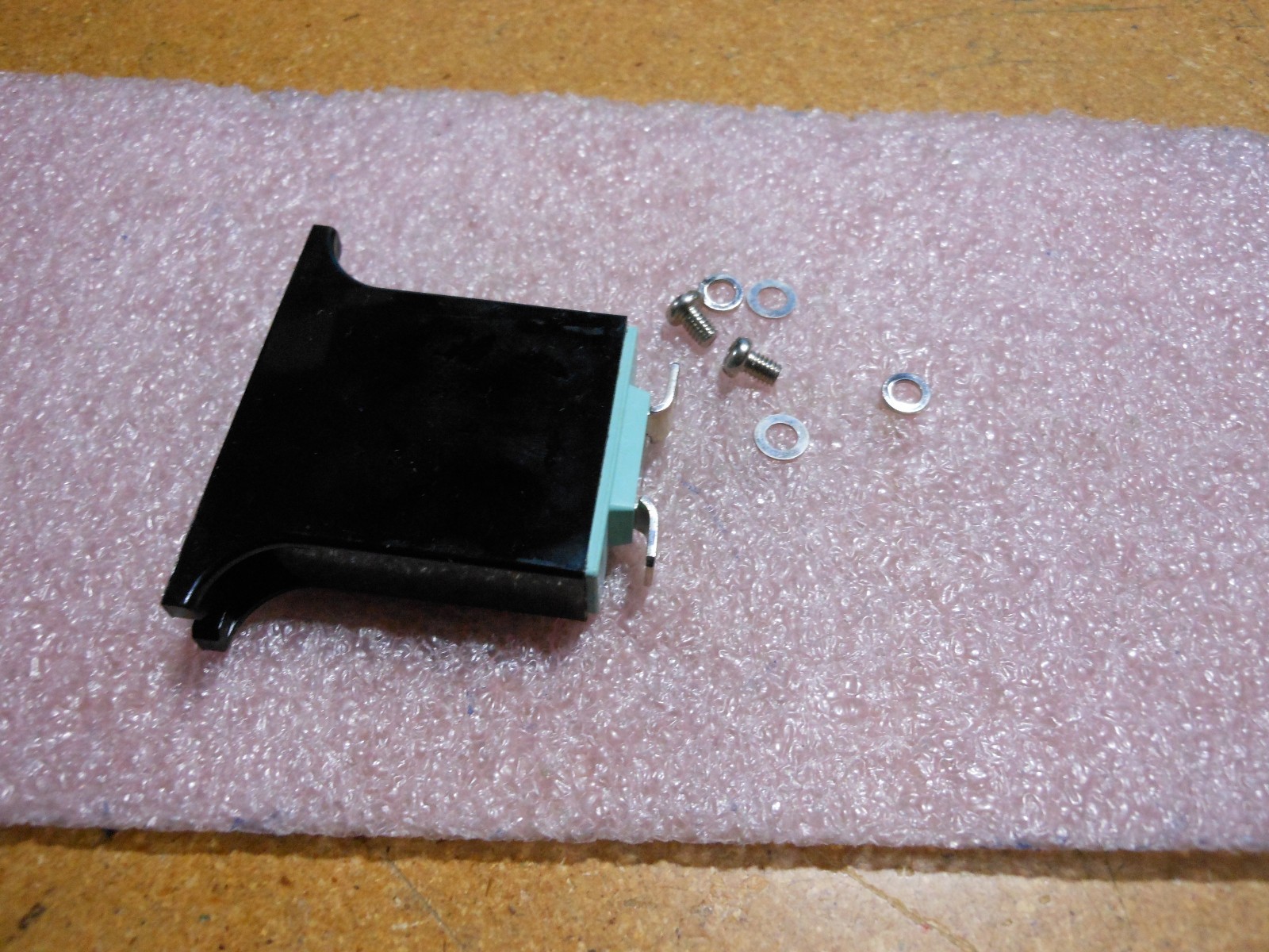 CKE / DEAN TECH VARISTOR PART # Z33M271 NSN: 5961-01-218-3966 CKE-Z33M382