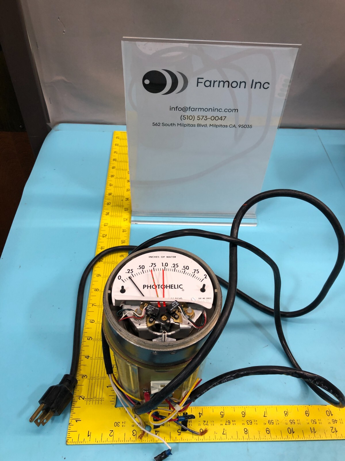 DWYER 3002C Series 3000, Photohelic, Pressure Switch/Gage., 184266