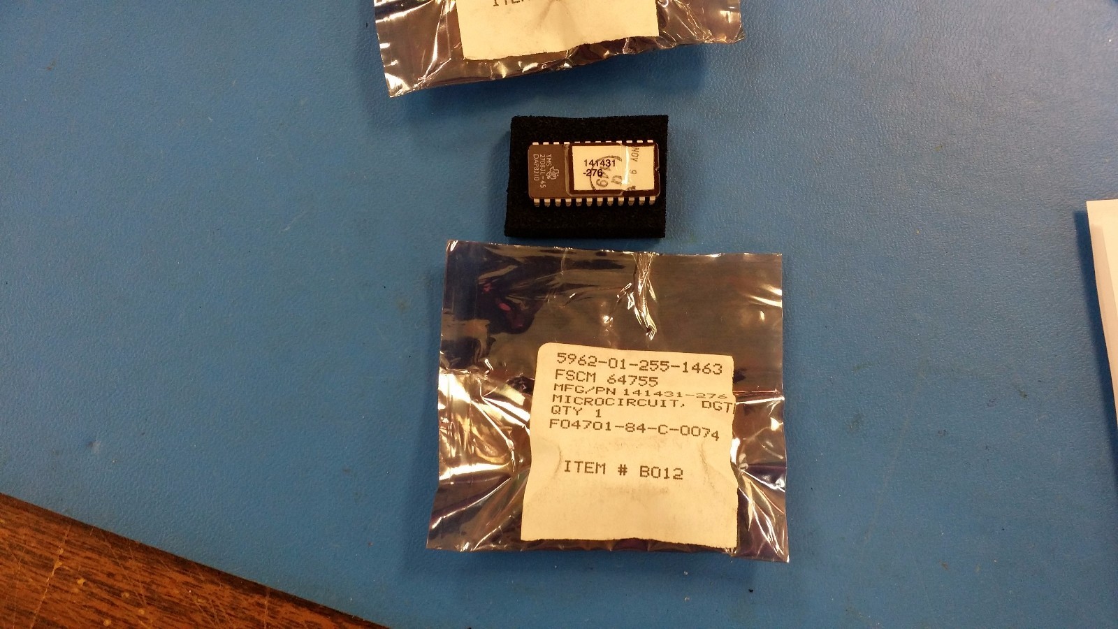 (1 PC) 5962-01-255-1463, 141431-276, TI, Digital Microcircuit