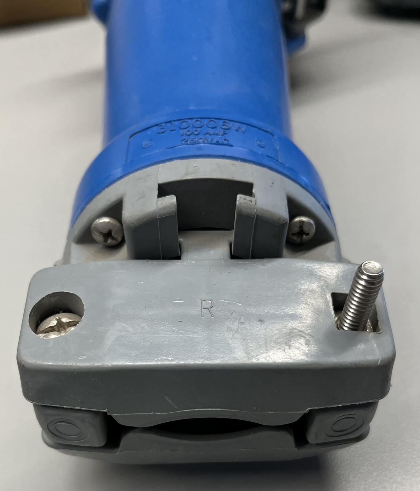 Hubbell Pin and Sleeve, Female Connector Body, 100A 250V, Watertight, 3100C6W