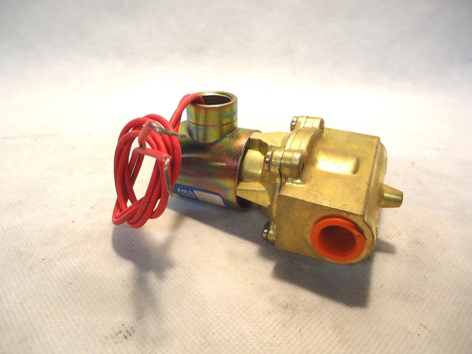 NEW IN BOX HONEYWELL L2LB3150 240V COIL 1/2″ SOLENOID VALVE