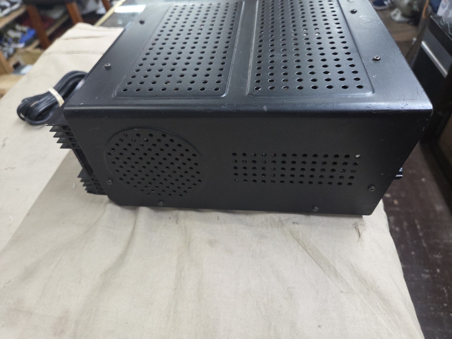 PYRAMID PS-21KX REGULATED POWER SUPPLY Free Shipping!!