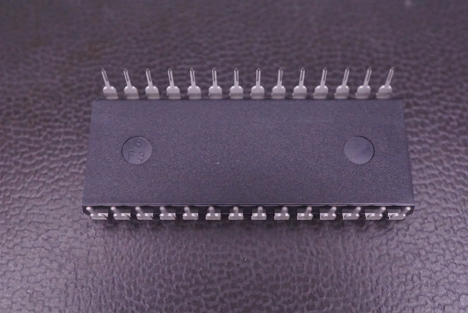 A625308A-70SF AMIC Static RAM SRAM 256Kb 32K x 8 Parallel 70ns 28-PDIP NOS