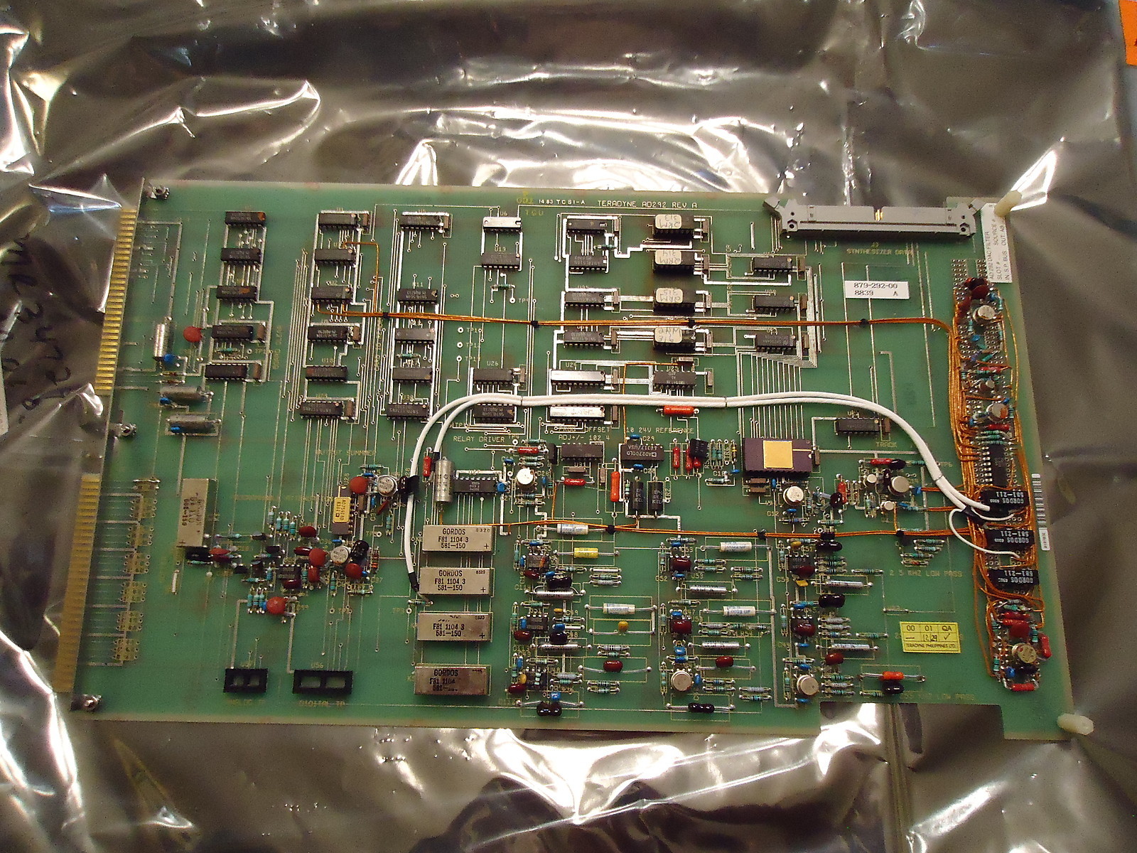 TERADYNE AD 292 REV. A P/N 879-292-00 8839 A DAC/FILTER AUDIO SOURCE PCB