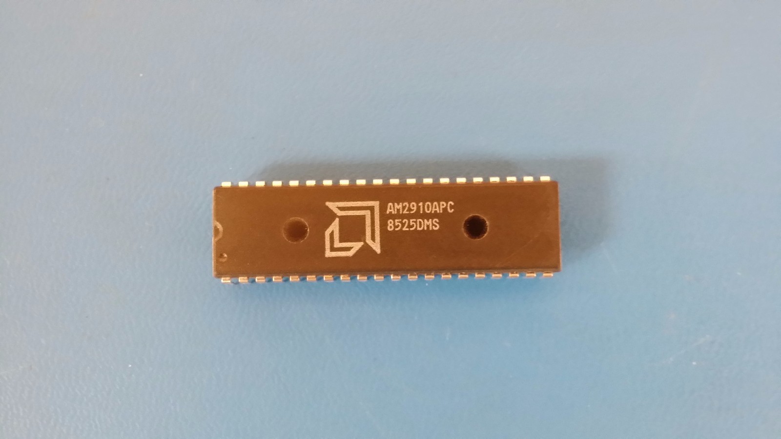 (1 PC) AM2910APC AMD 12-BIT, MICROPROGRAM SEQUENCER, PDIP40