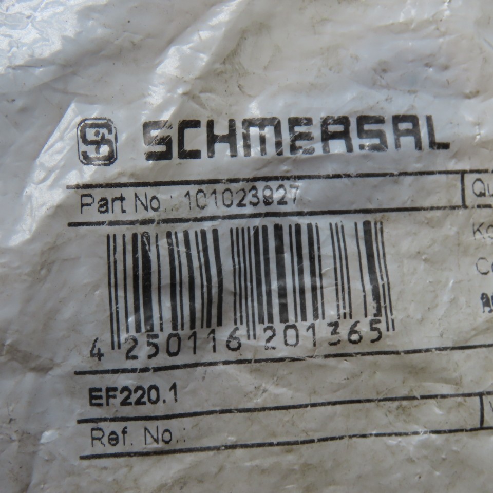 Schmersal 101023927 EF220.1 Contact Block 250VAC 8A 24VDC 5A Lot of 2