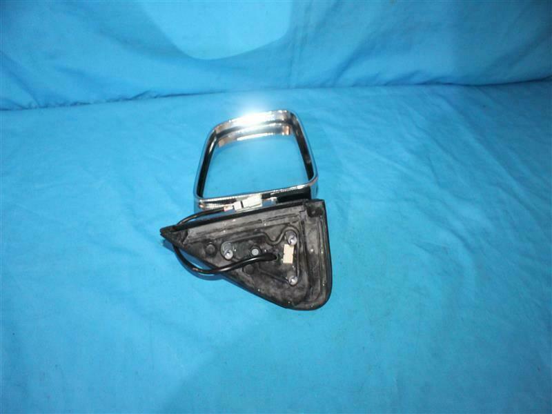 Ford UM81-69120D UM8169120D Side Mirror (R),Door NEW NOB