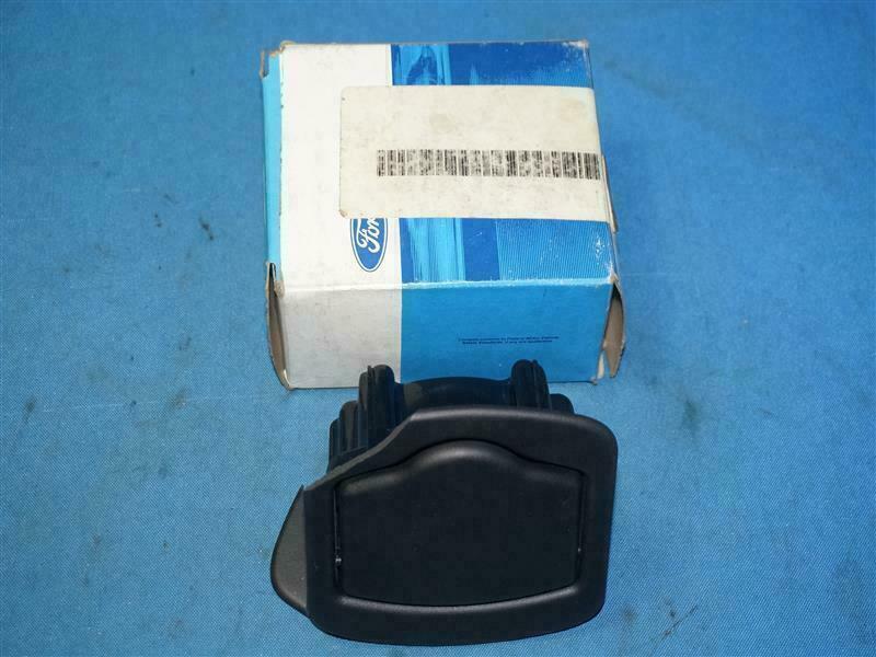 Ford YC3Z-7830702-BA YC3Z7830702BA Ash Tray Front Console New NOB