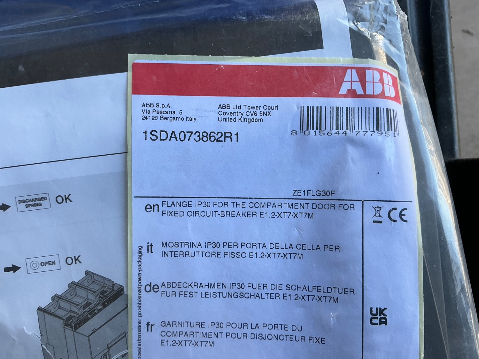 (23) ABB 1SDA073862R1 FLANGE IP3O FOR THE COMPARTMENT DOOR FOR E1.2-XT7-XT7M