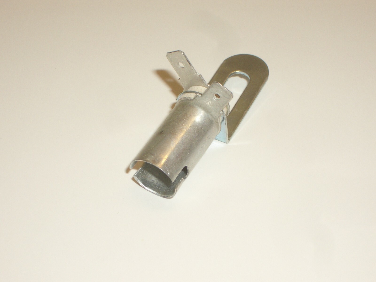 AE LHL-37 INDICATOR INCANDESCENT LAMP BULB E9 BAYONET BASE SOCKET HOLDER