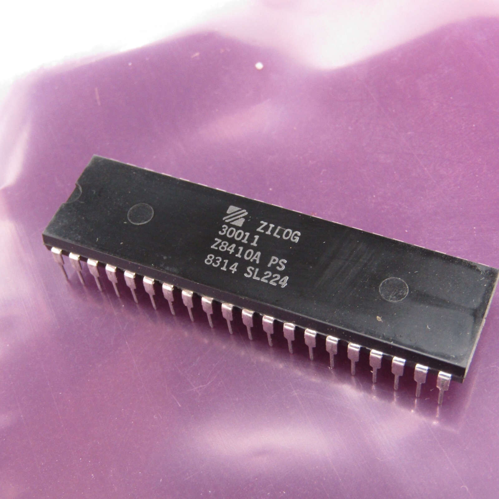 Z8410A Z80 DMA 40-PIN DIP Vintage ZILOG — New Old Stock