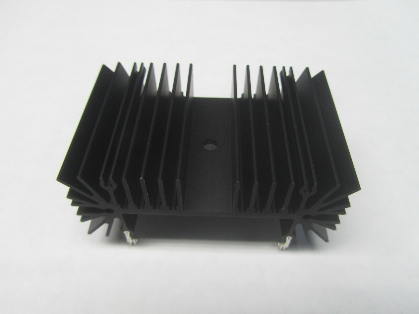 OHMITE Heat Sinks UNIVRSAL MT HEATSINK TO-247 (Pack of 10) VM3-038-1AE