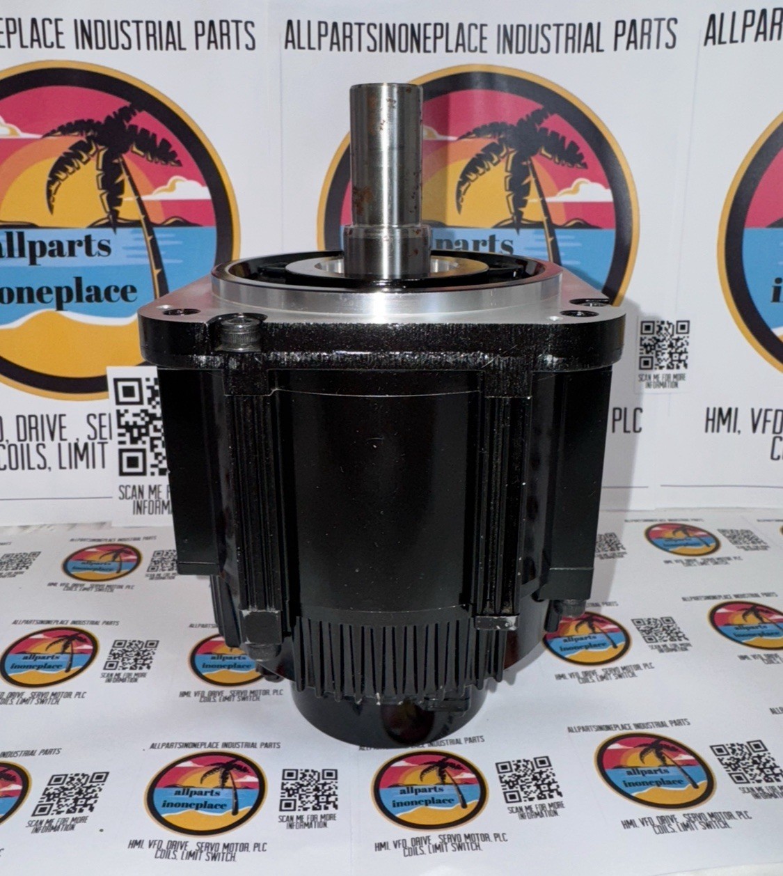 Keyence SV-M500AS Servo Motor Straight Axis1. 3 kW 200V 10.7A F 8.34N•m 1500 MTS