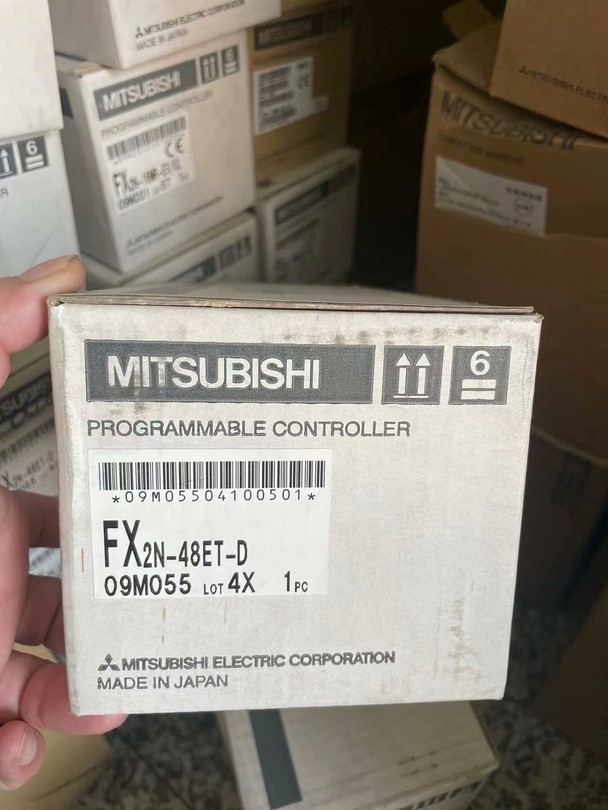 one Mitsubishi PLC FX2N-48ET-D new Welcome counteroffer
