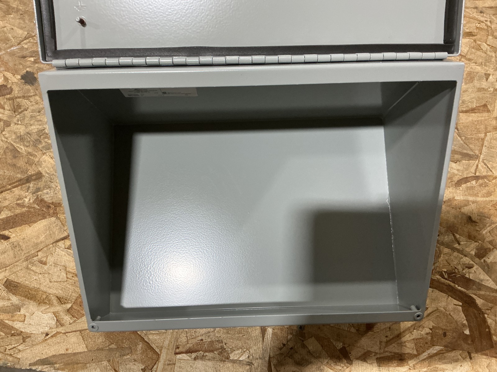 New nVent Hoffman C12C16 Consolet Enclosure Sloped Cover 12x16x9.09 Grey 59560