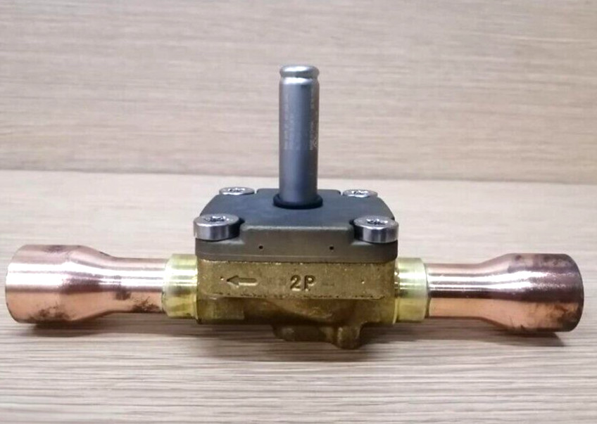 1PC- Danfoss 032L1244 Solenoid valve, EVR 20, Solder, ODF, 1 1/8 in-Brand New