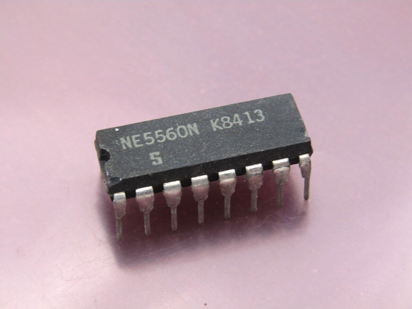 NE5560N Original Signetics Switched-Mode Power Supply Control Circuit — NOS