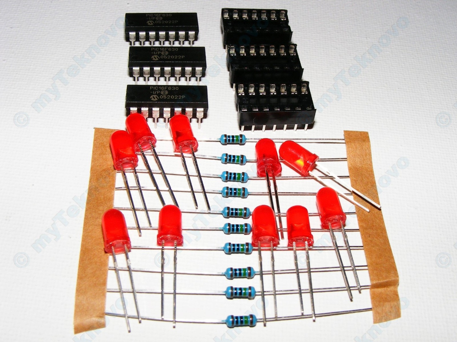 3x Bundle PIC16F630-I/P IC MCU + 3x IC Sockets + 20x LED Resistor Pack 5V – USA