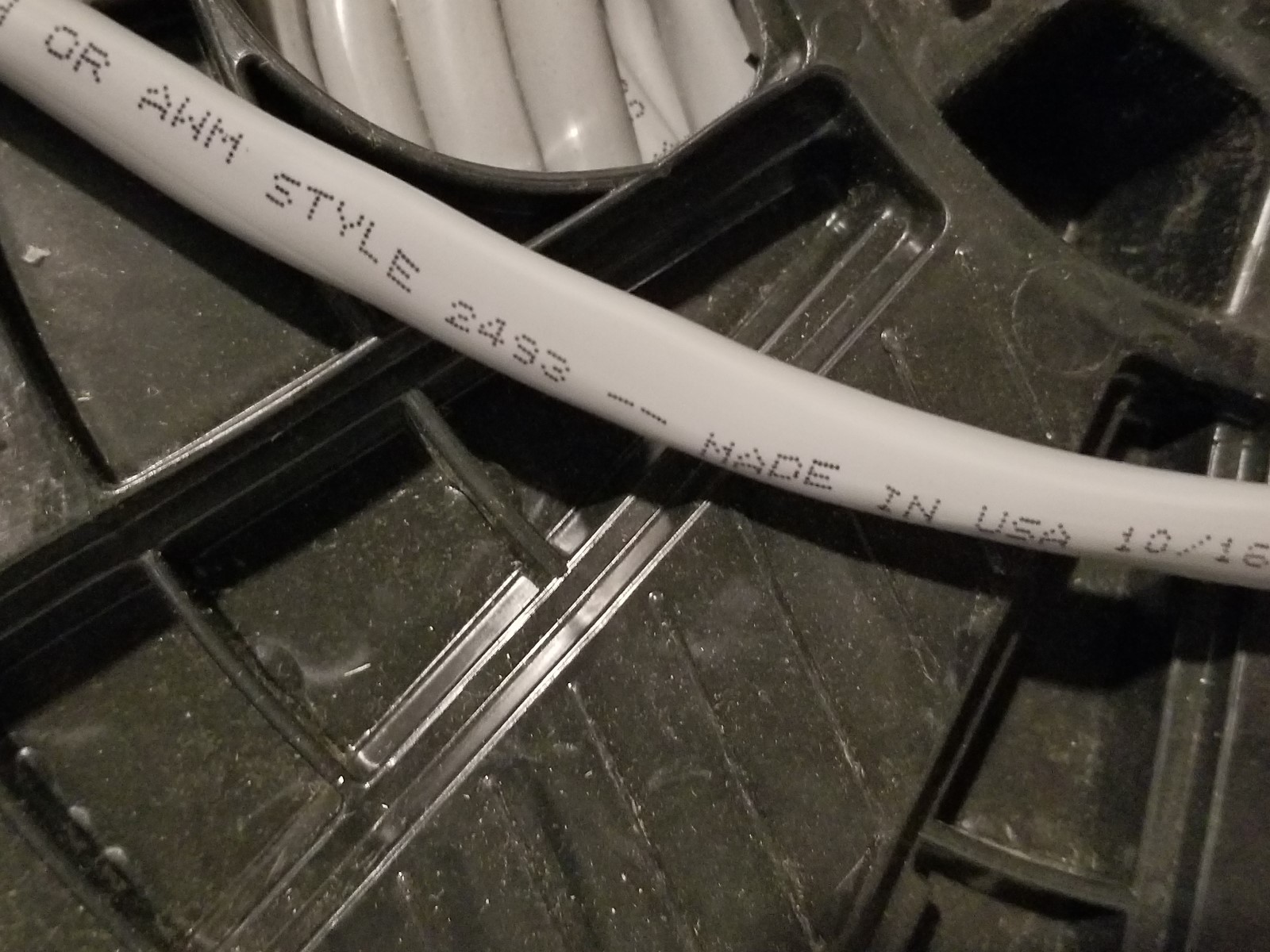 Carol C0910A 24/2P Individ Shielded Pairs Lo-Cap/LOCAP Computer Cable Gray/50ft