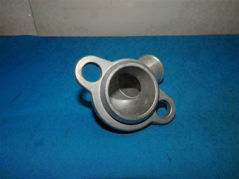 Ford F6AE-8594-AC F6AE8594AC Thermostat Housing New