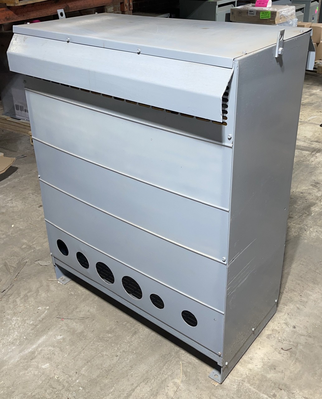 FEDERAL PACIFIC Transformer 50352-M 225kva 3 Phase 480-208/120 Nema 3R