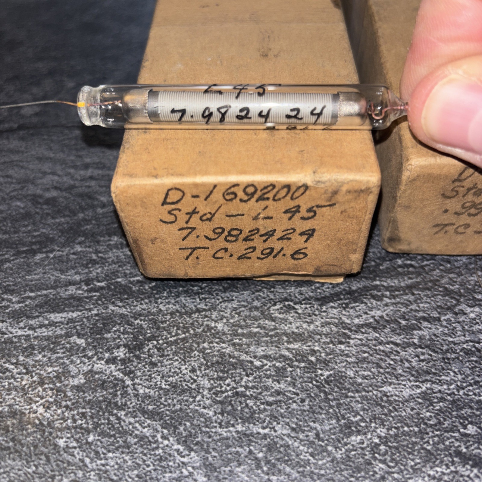 VINTAGE LOT OF 2 GLASS HIGH VOLTAGE RESISTOR L45 L96 Unknown Maker LOC Z