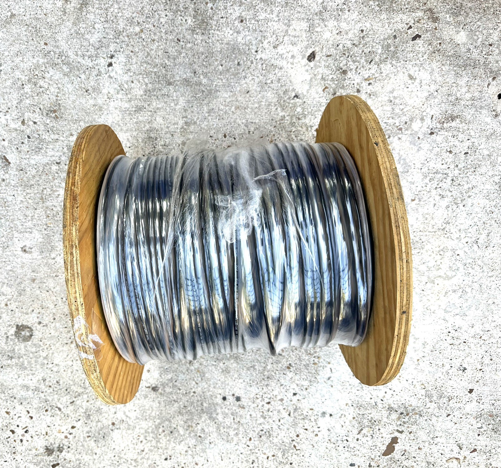 1000’~NEW~PRIORITY WIRE, 3C/18 W/SHLD TFFN P.N.: 18-03TC-VN-SHD-E1, ON REEL!