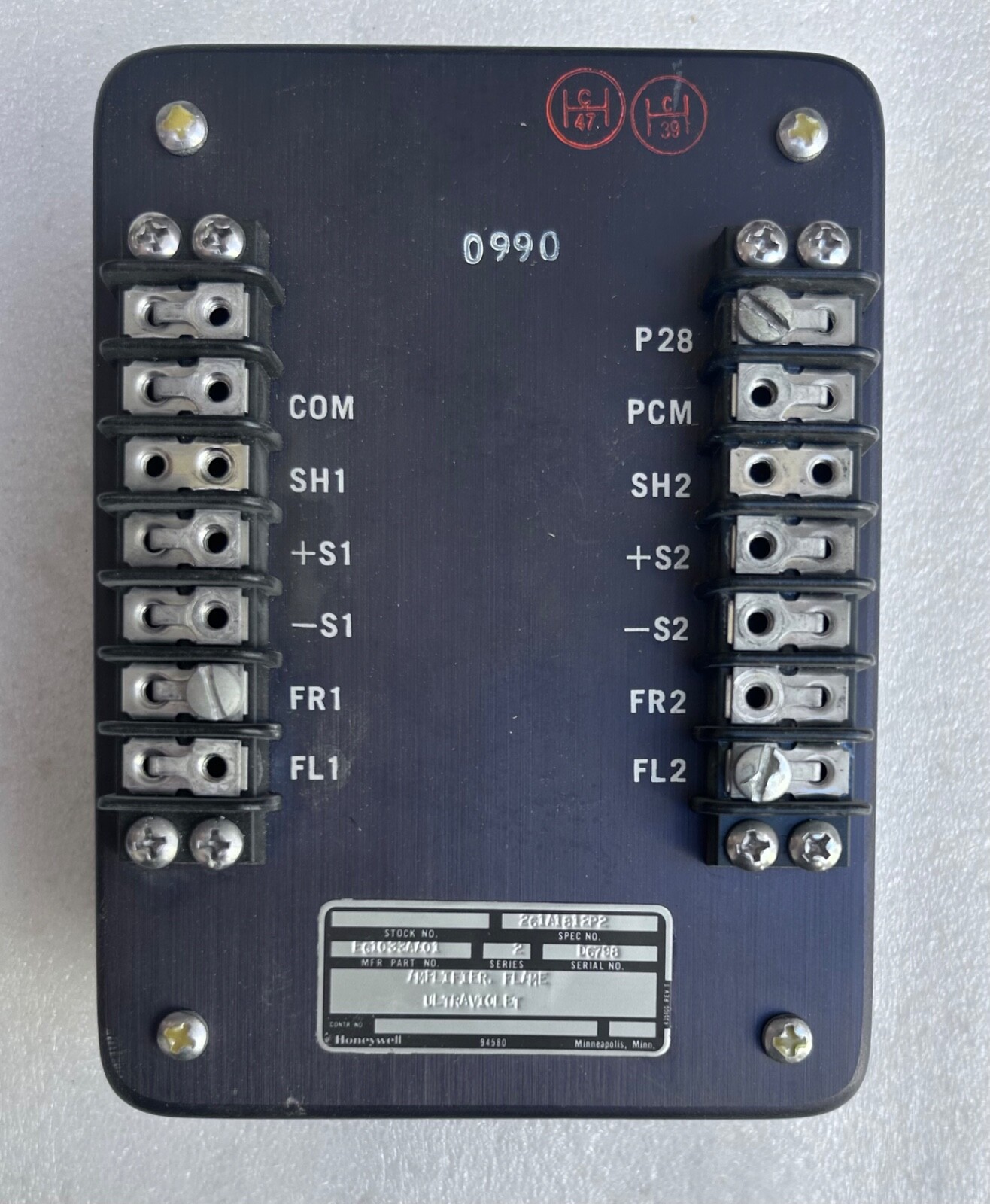 Honeywell EG1033AA01 P/N : GE261A1812P02 UV flame amplifier detector ,0990
