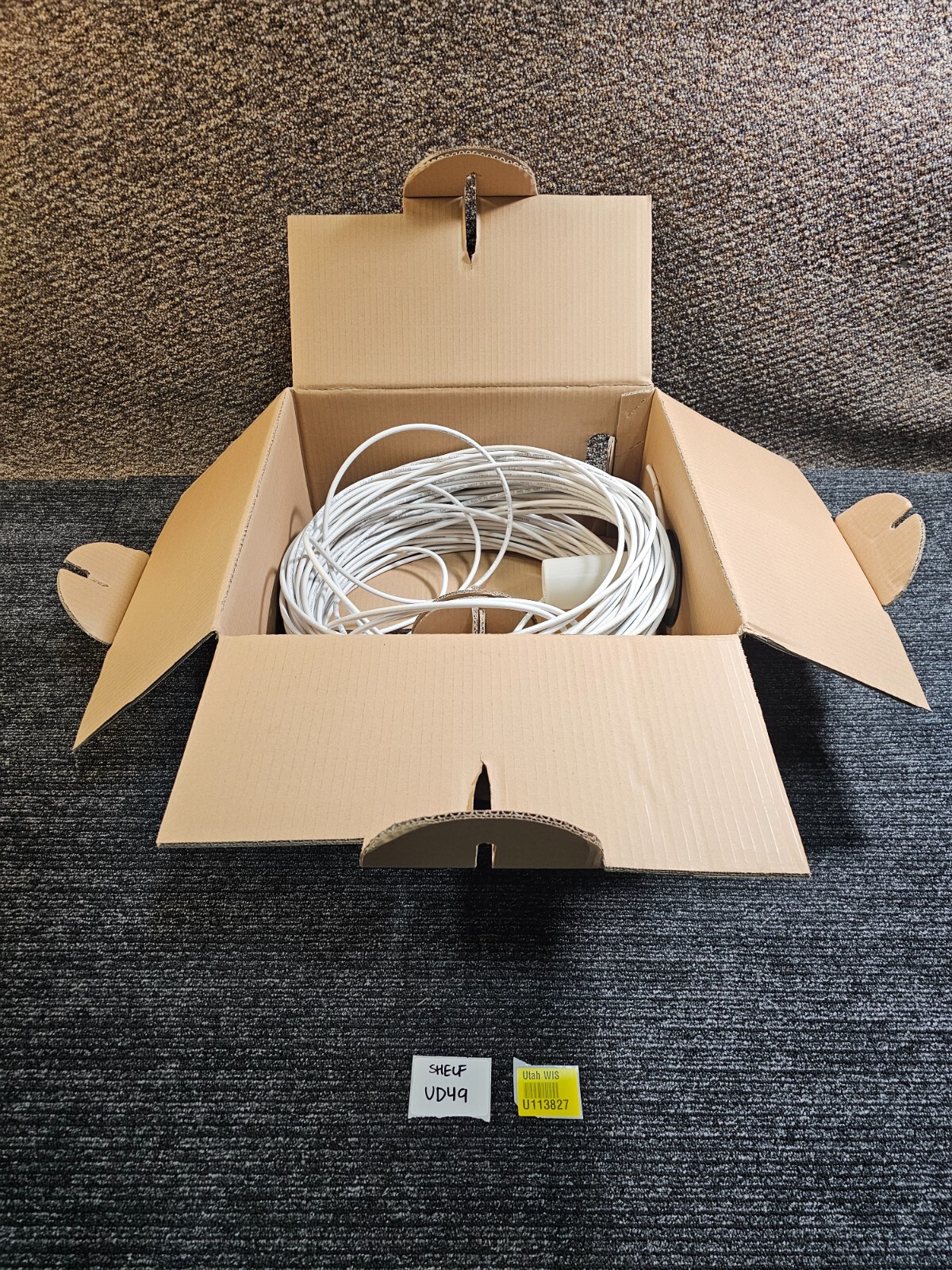 Carol C5775.31.02 1000 ft 1C/18 Rg6/U CM Cable Copper Clad Steel Conductor White