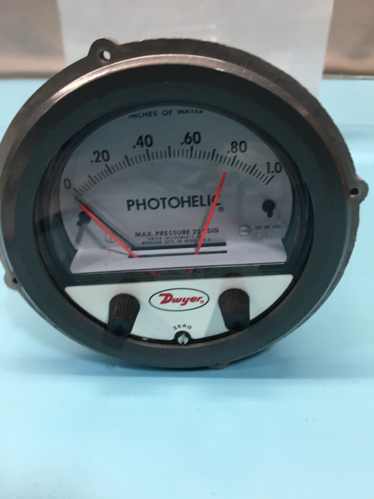 Dwyer 3000 Photohelic Pressure Switch/Gage, Gauge, 188056