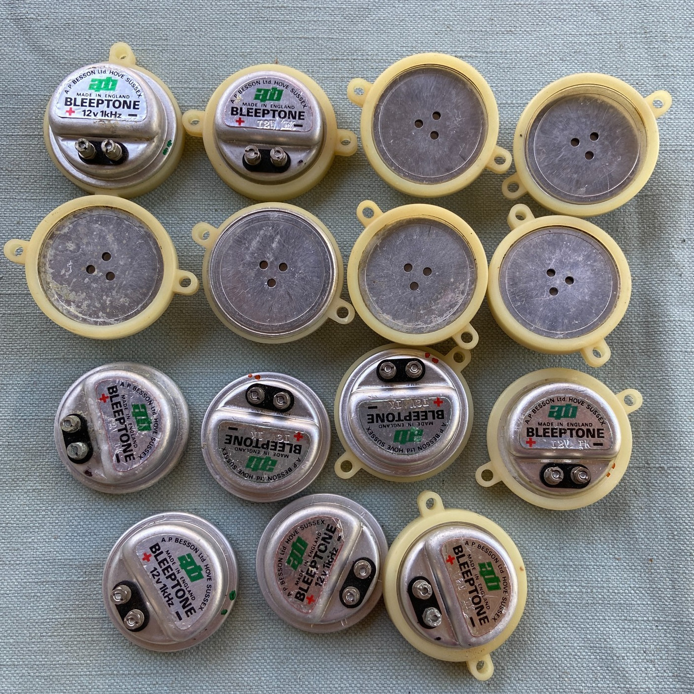 Vintage A.P. Beeson BLEEPTONE 12V Buzzer Alarm Made in England Lot 15 Untested