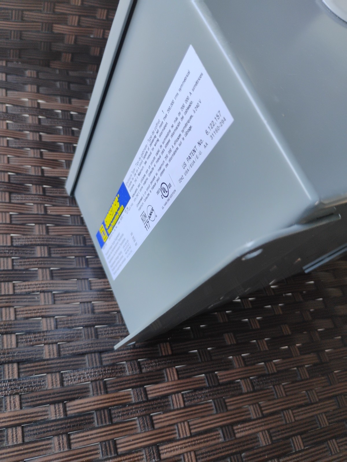 Square D SURGELOGIC TVS2XT12A Surge Protective Device
