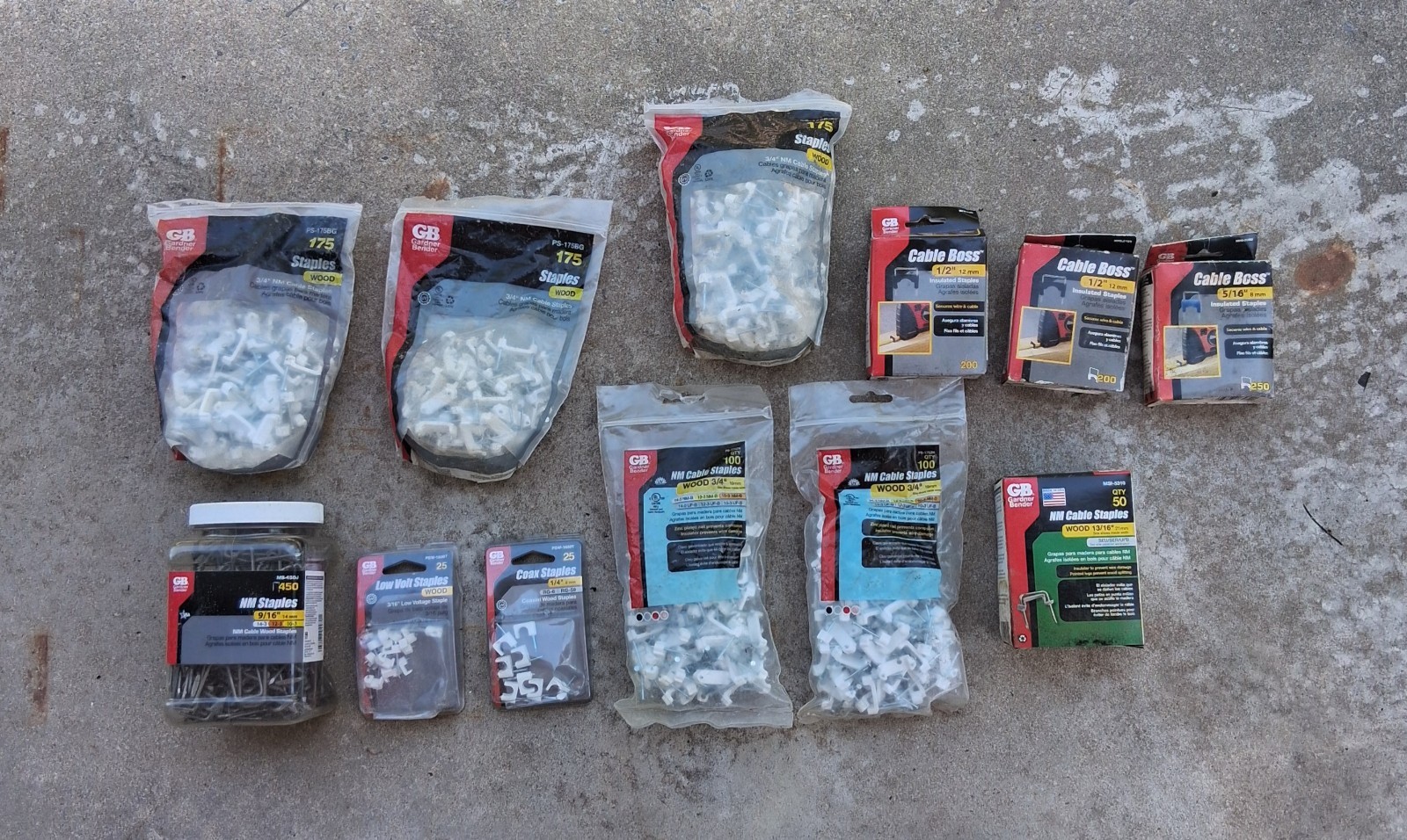LOT OF VARIOUS ELECTRICAL STAPLES