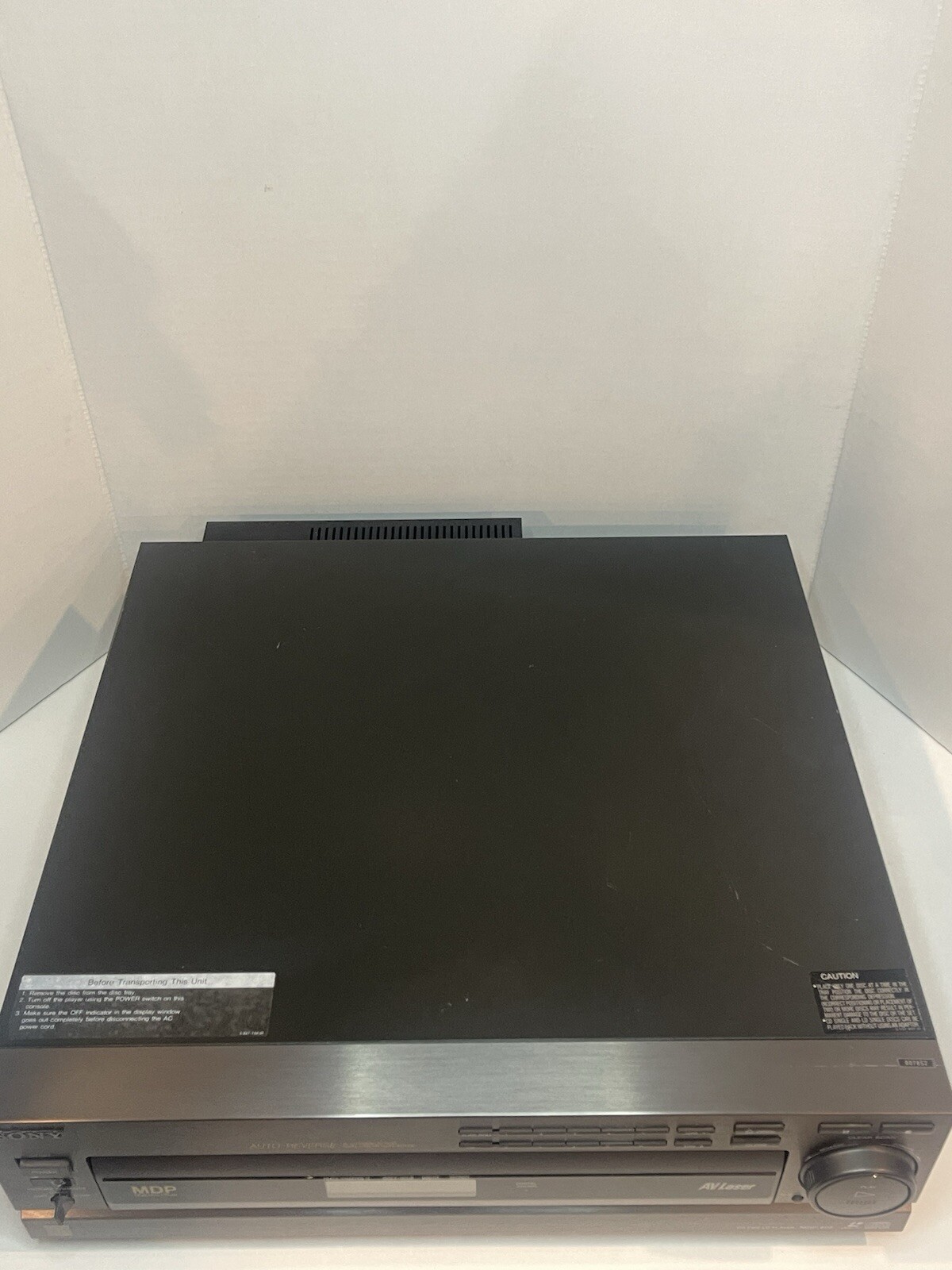 Sony MDP-605 Laserdisc Player CD CDV LD (POWERS ON) SOLD AS IS PARTS