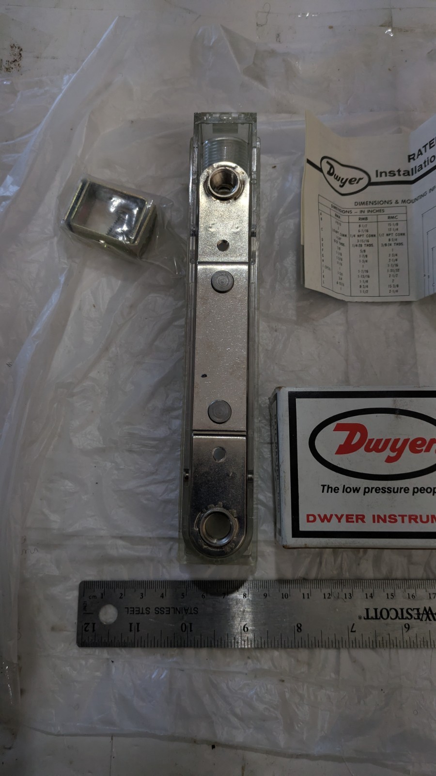 DWYER RATE MASTER FLOWMETER RMB-55 RMB SERIES 70PSI TEMP 130 F