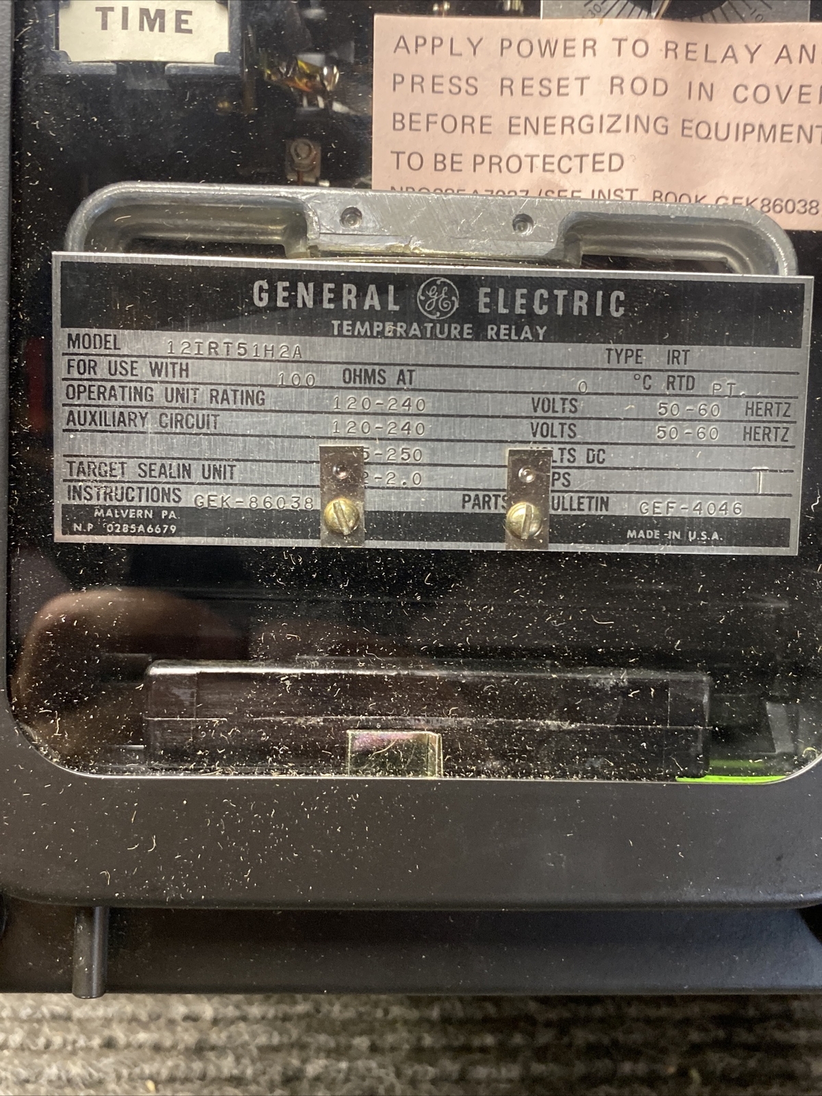 Used GE General Electric 12IRT51H2A Temperature Relay