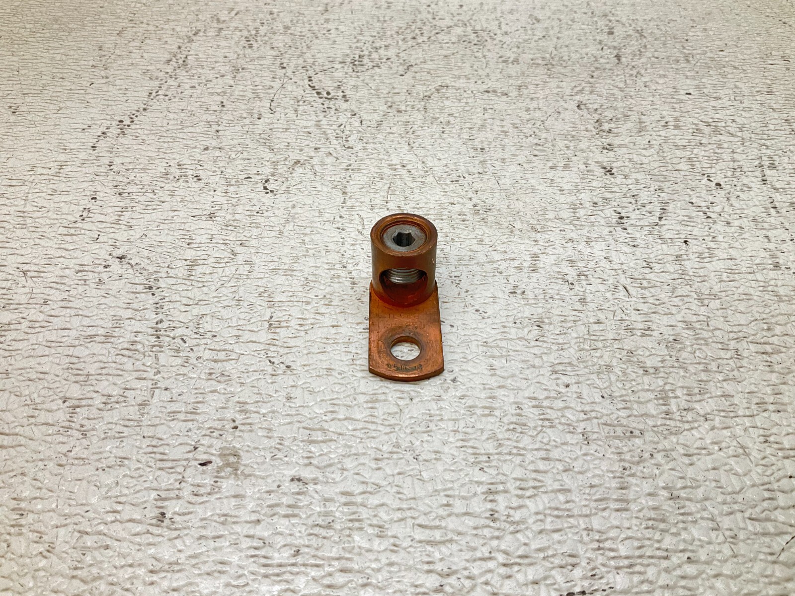 ILSCO CP-250 Terminal Lug CP250 250-6 (VT)