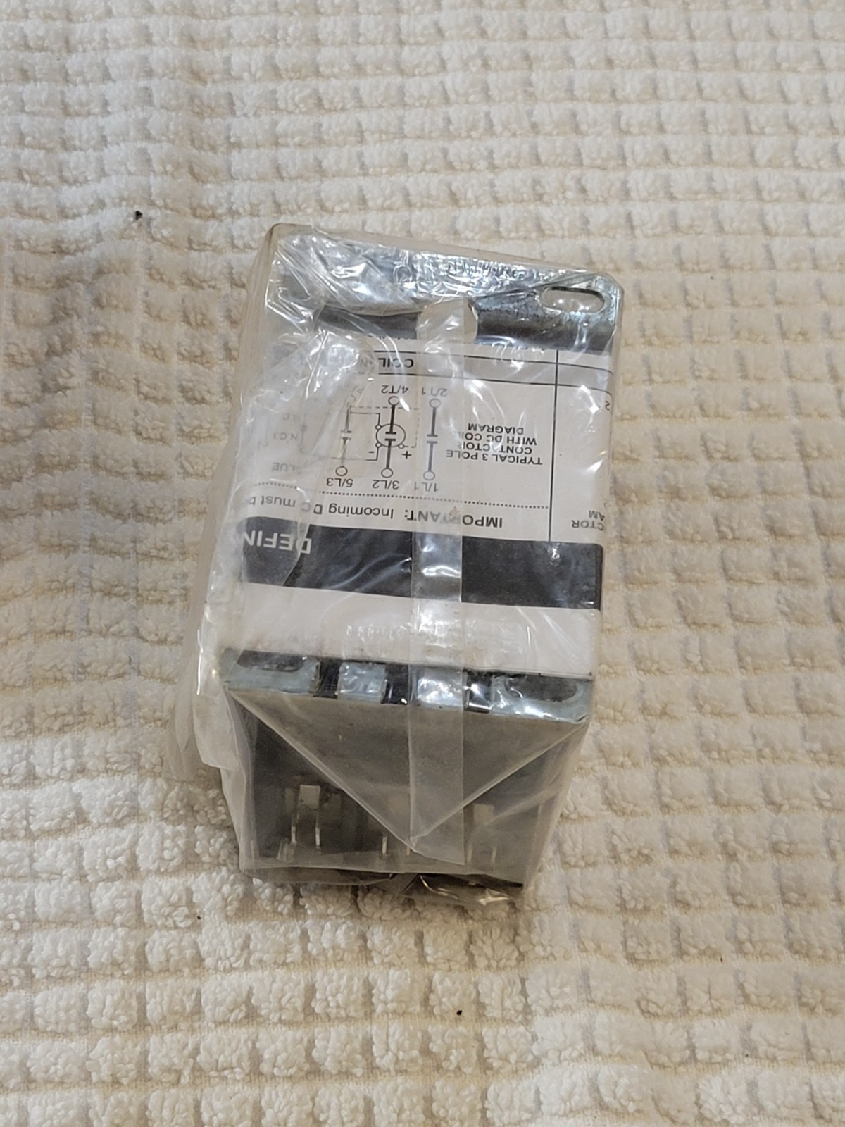Eaton C25DNF340A 600V 40/60A Contactor New in Box style D125DNF340A Series D1