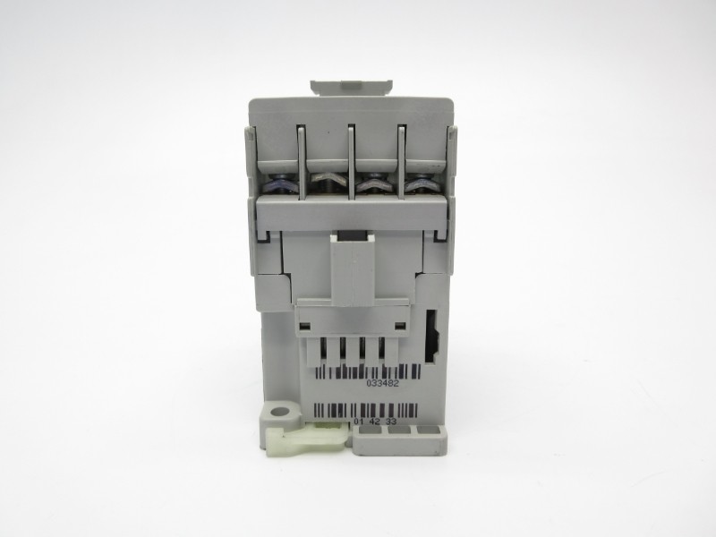 ALLEN BRADLEY 700-CF310D SER. A 110/120V 20A NSNP