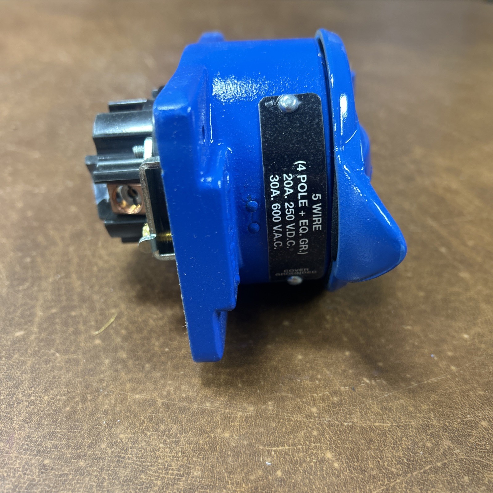 NEW HUBBELL HBL25250 Locking Receptacle 600VAC 30A 250VDC 20A, 3 Phase, 4P 5W